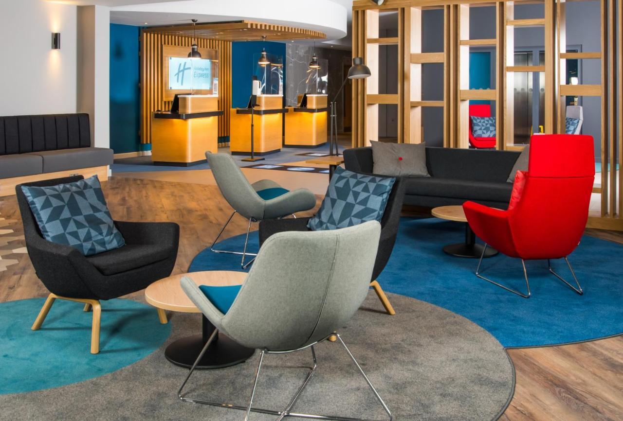 Holiday Inn Express - Bicester By Ihg Eksteriør billede