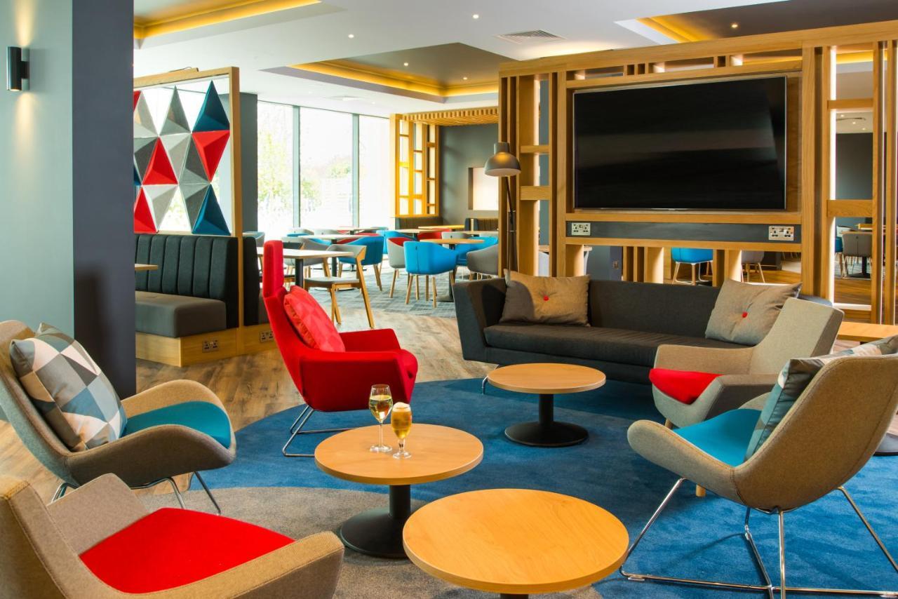 Holiday Inn Express - Bicester By Ihg Eksteriør billede