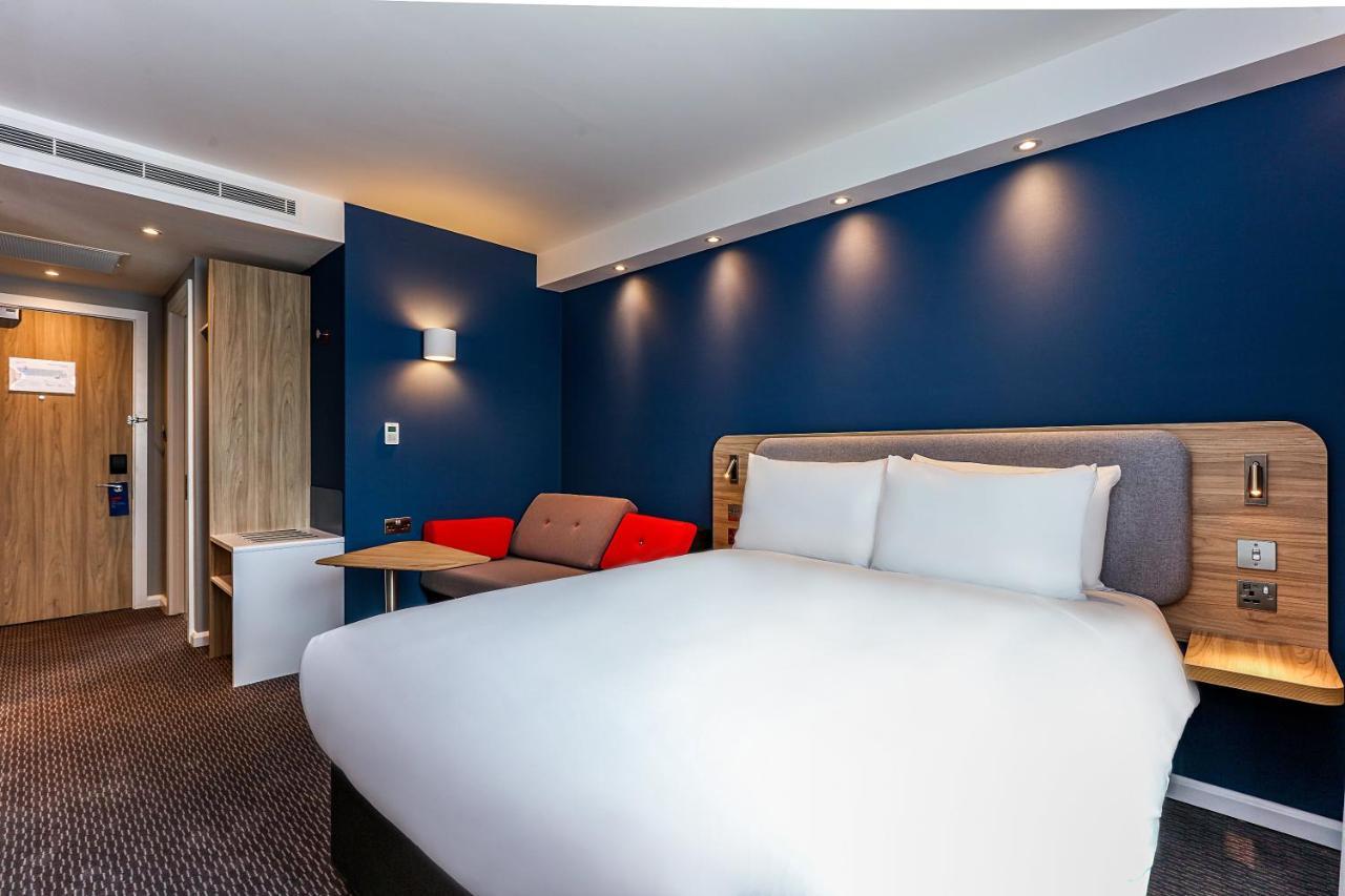 Holiday Inn Express - Bicester By Ihg Eksteriør billede
