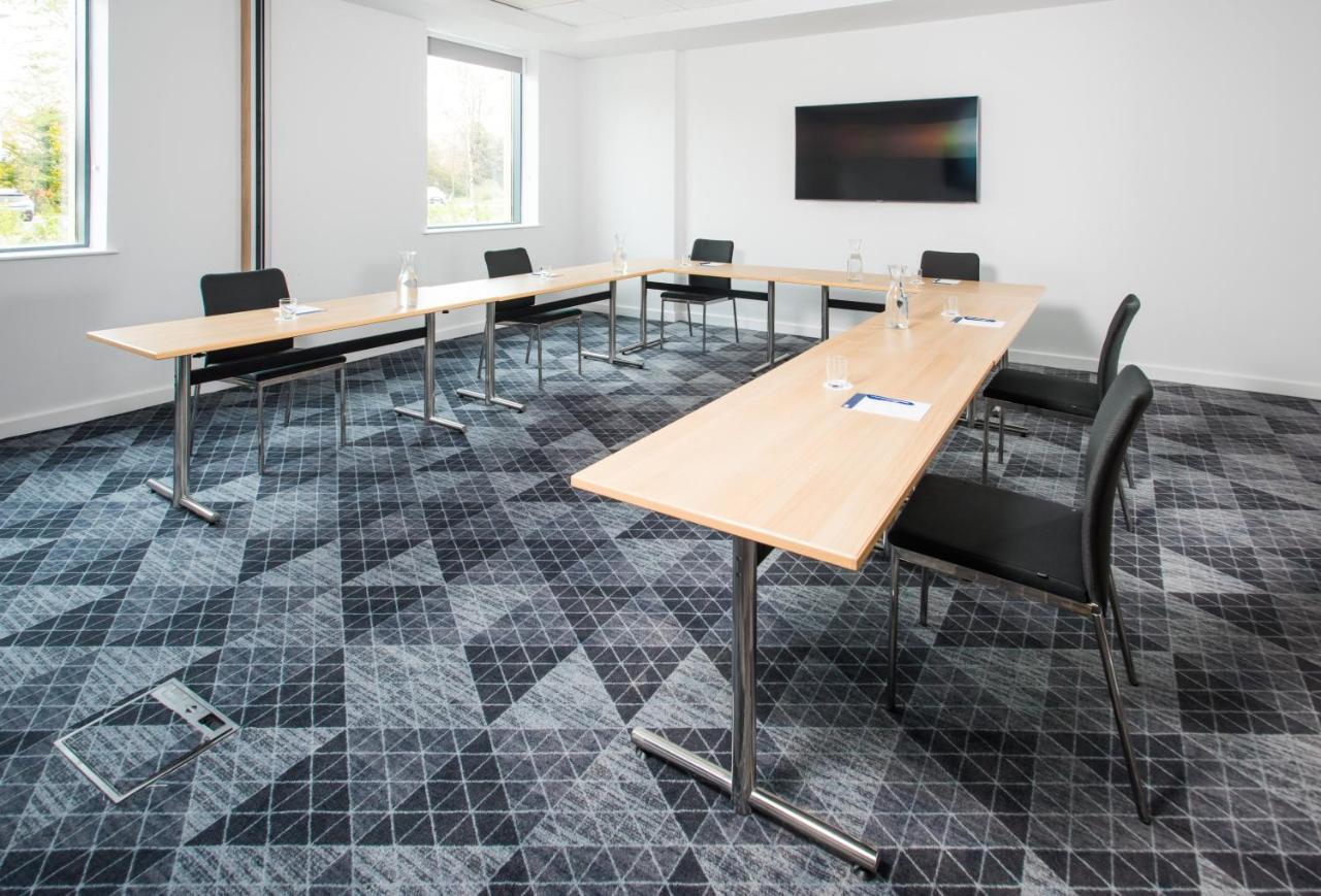 Holiday Inn Express - Bicester By Ihg Eksteriør billede