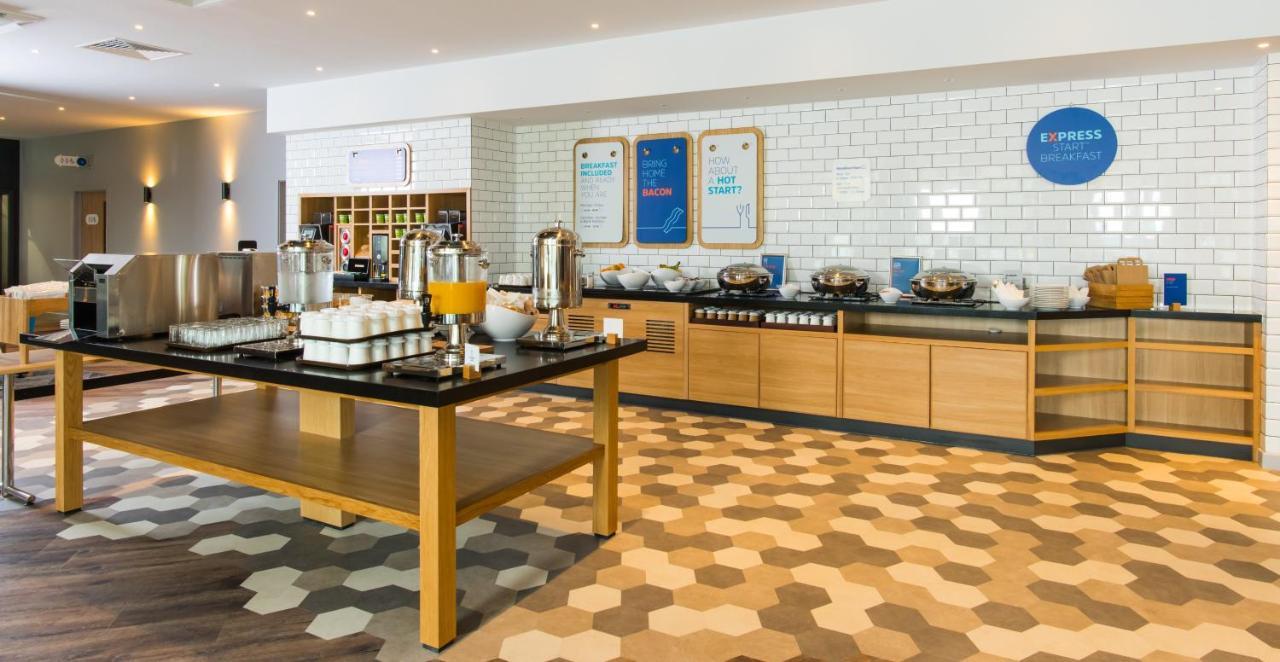 Holiday Inn Express - Bicester By Ihg Eksteriør billede