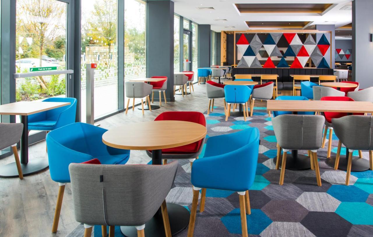 Holiday Inn Express - Bicester By Ihg Eksteriør billede